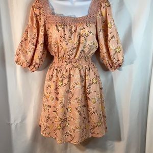 Forever 21 Puff Sleeve Square Neck Peach Floral Dress | Size Medium